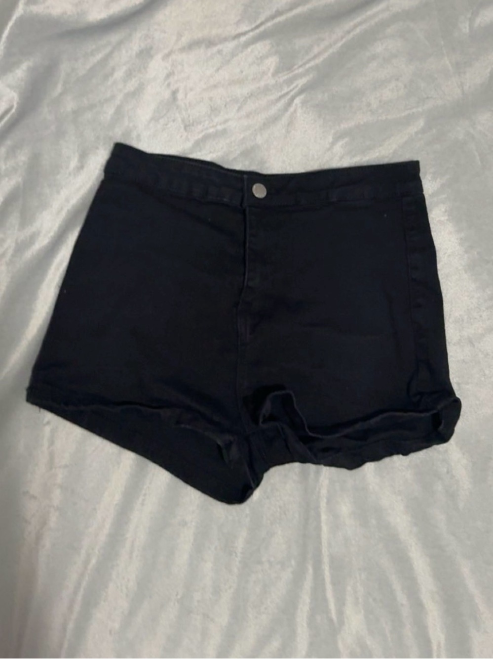 SHEIN Black High Waist Rolled-Hem Women’s Shorts
